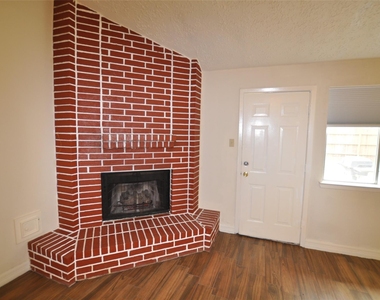 2706 Sunbird Drive - Photo Thumbnail 5