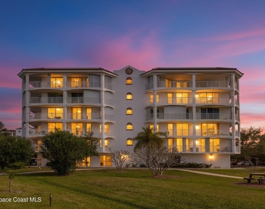 800 Del Rio Way - Photo Thumbnail 37