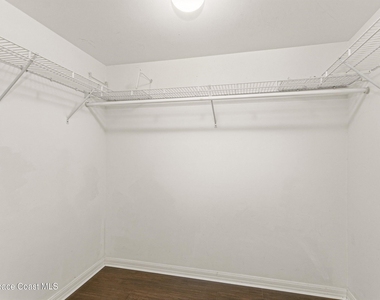 800 Del Rio Way - Photo Thumbnail 17