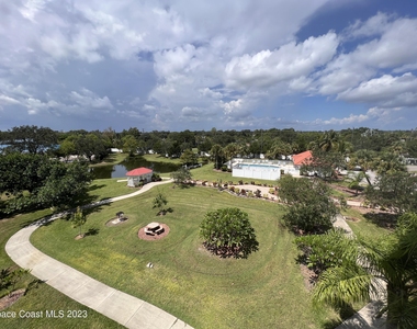800 Del Rio Way - Photo Thumbnail 31