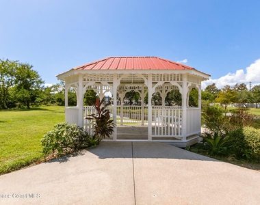 800 Del Rio Way - Photo Thumbnail 57