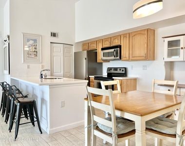221 Sw Palm Drive - Photo Thumbnail 1