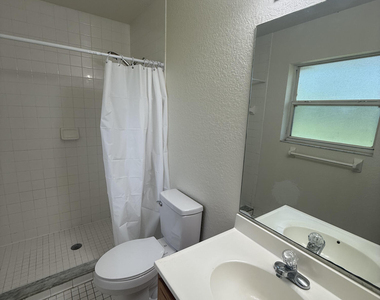 5525 Wendy Lee Drive - Photo Thumbnail 5