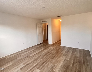 1727 Valcourt Street Nw - Photo Thumbnail 17