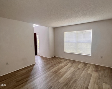 1727 Valcourt Street Nw - Photo Thumbnail 4