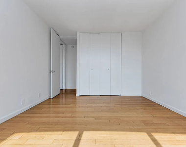 360 East 57th Street - Photo Thumbnail 11