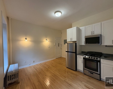 West 72 Street - Photo Thumbnail 1