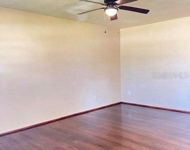 1007 N Alabama Avenue - Photo Thumbnail 3