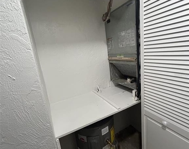 1216 Kennedy Road - Photo Thumbnail 2