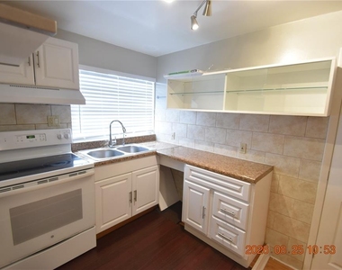 2926 51st Street S - Photo Thumbnail 16