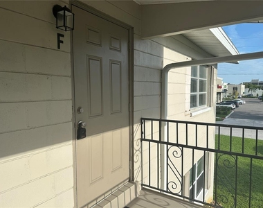 344 33rd Avenue N - Photo Thumbnail 2