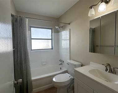 344 33rd Avenue N - Photo Thumbnail 15