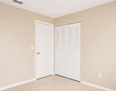 4631 W Eastwind Drive - Photo Thumbnail 13