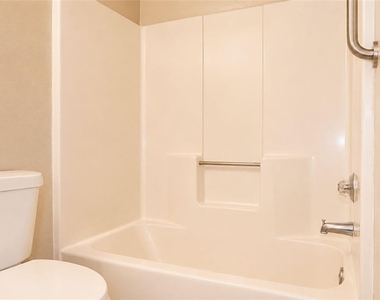 4631 W Eastwind Drive - Photo Thumbnail 9