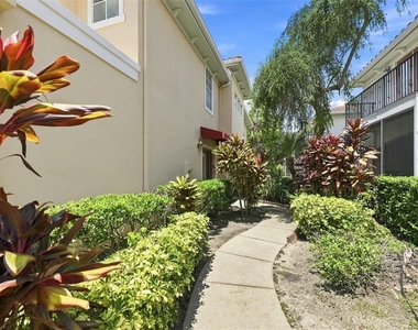 133 Valencia Circle - Photo Thumbnail 39
