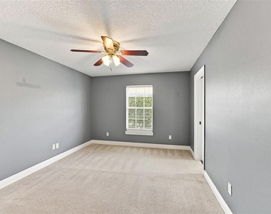 133 Valencia Circle - Photo Thumbnail 27