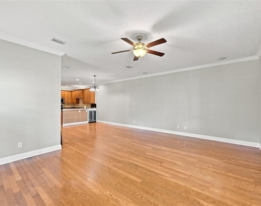 133 Valencia Circle - Photo Thumbnail 13