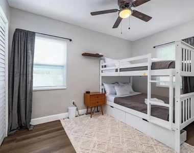 1000 8th Avenue Sw - Photo Thumbnail 4