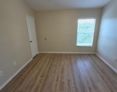 12353 Foxmoor Peak Drive - Photo Thumbnail 5