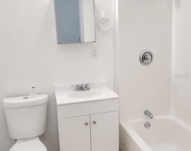 2107 W Chestnut Street - Photo Thumbnail 13