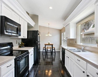 2003 Goldendale Court - Photo Thumbnail 4