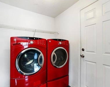 2003 Goldendale Court - Photo Thumbnail 11
