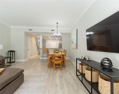 1508 S Bay Villa Place - Photo Thumbnail 12