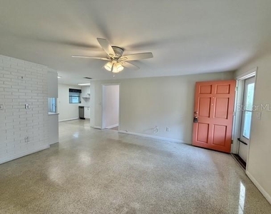 635 1st Avenue N - Photo Thumbnail 2