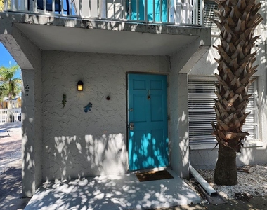 705 1st Street - Photo Thumbnail 2