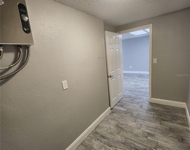 1400 Strawberry Place - Photo Thumbnail 10