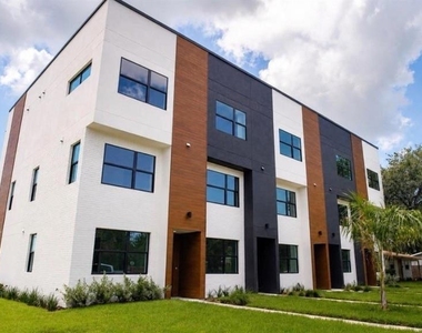 377 13th St N - Photo Thumbnail 23