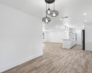 1123 Foggy Ridge Parkway - Photo Thumbnail 14