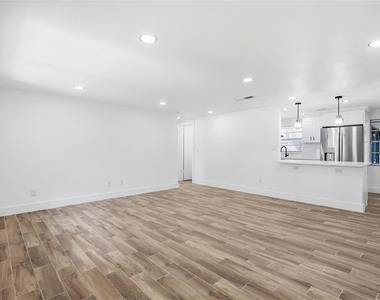 1123 Foggy Ridge Parkway - Photo Thumbnail 8