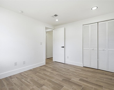 1123 Foggy Ridge Parkway - Photo Thumbnail 30
