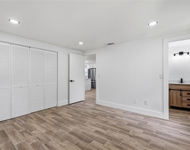 1123 Foggy Ridge Parkway - Photo Thumbnail 22