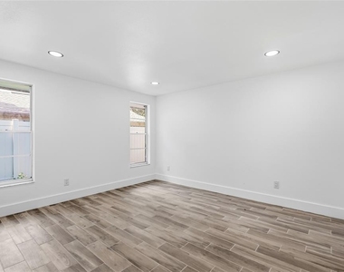 1123 Foggy Ridge Parkway - Photo Thumbnail 21