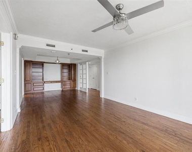 3211 W Swann Avenue - Photo Thumbnail 7