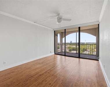 3211 W Swann Avenue - Photo Thumbnail 15
