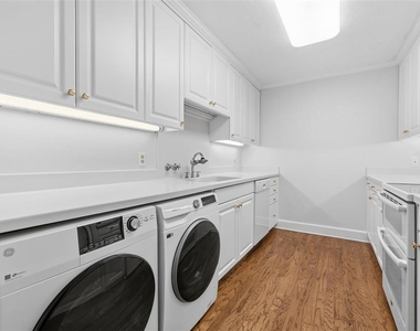 3211 W Swann Avenue - Photo Thumbnail 14
