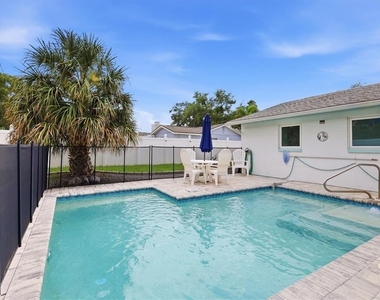 6309 Flamingo Drive - Photo Thumbnail 22