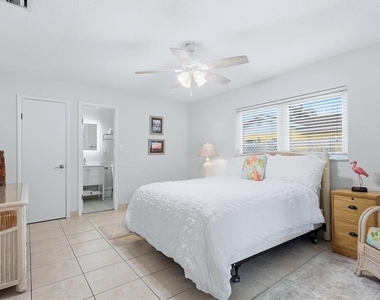 6309 Flamingo Drive - Photo Thumbnail 14