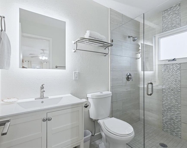 6309 Flamingo Drive - Photo Thumbnail 15