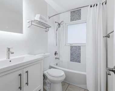 6309 Flamingo Drive - Photo Thumbnail 18