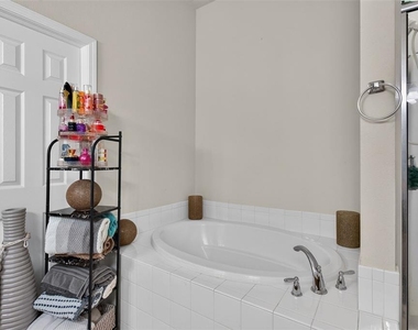 1234 Hill Flower Drive - Photo Thumbnail 21