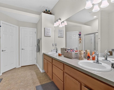 1234 Hill Flower Drive - Photo Thumbnail 19