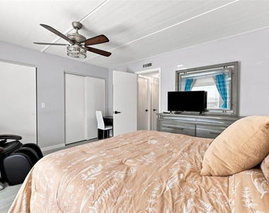 12760 Indian Rocks Road - Photo Thumbnail 19