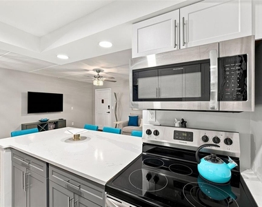 12760 Indian Rocks Road - Photo Thumbnail 13