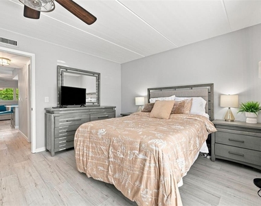 12760 Indian Rocks Road - Photo Thumbnail 20