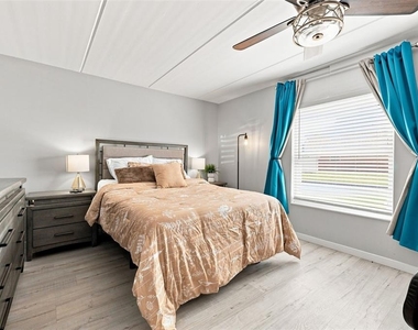 12760 Indian Rocks Road - Photo Thumbnail 17