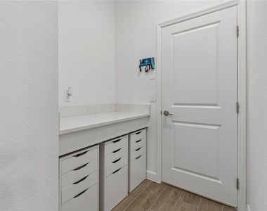31735 Griffin Sands Lane - Photo Thumbnail 25